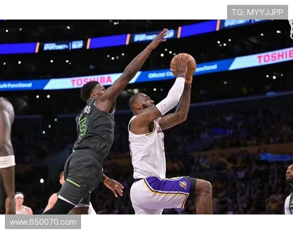 尼克斯负森林狼仍以二十胜九负稳居东部第二季后赛前景受关注